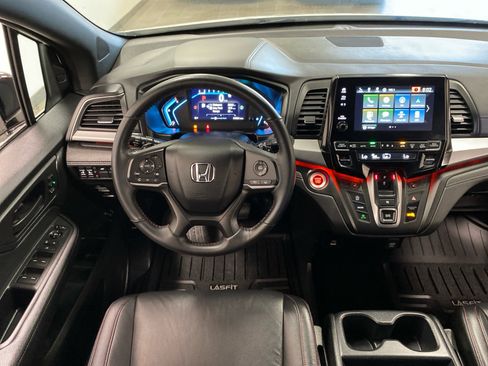 Used 2024 Honda Odyssey Sport image 12