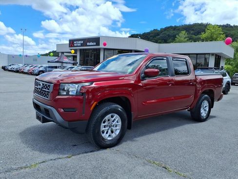 Certified 2024 Nissan Frontier SV w/ Technology Package AWD/4WD image 1