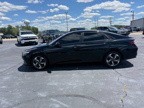 Used 2023 Hyundai Elantra SEL w/ Convenience Package FWD image 37