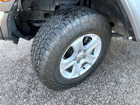 Certified 2020 Jeep Wrangler Sport image 20