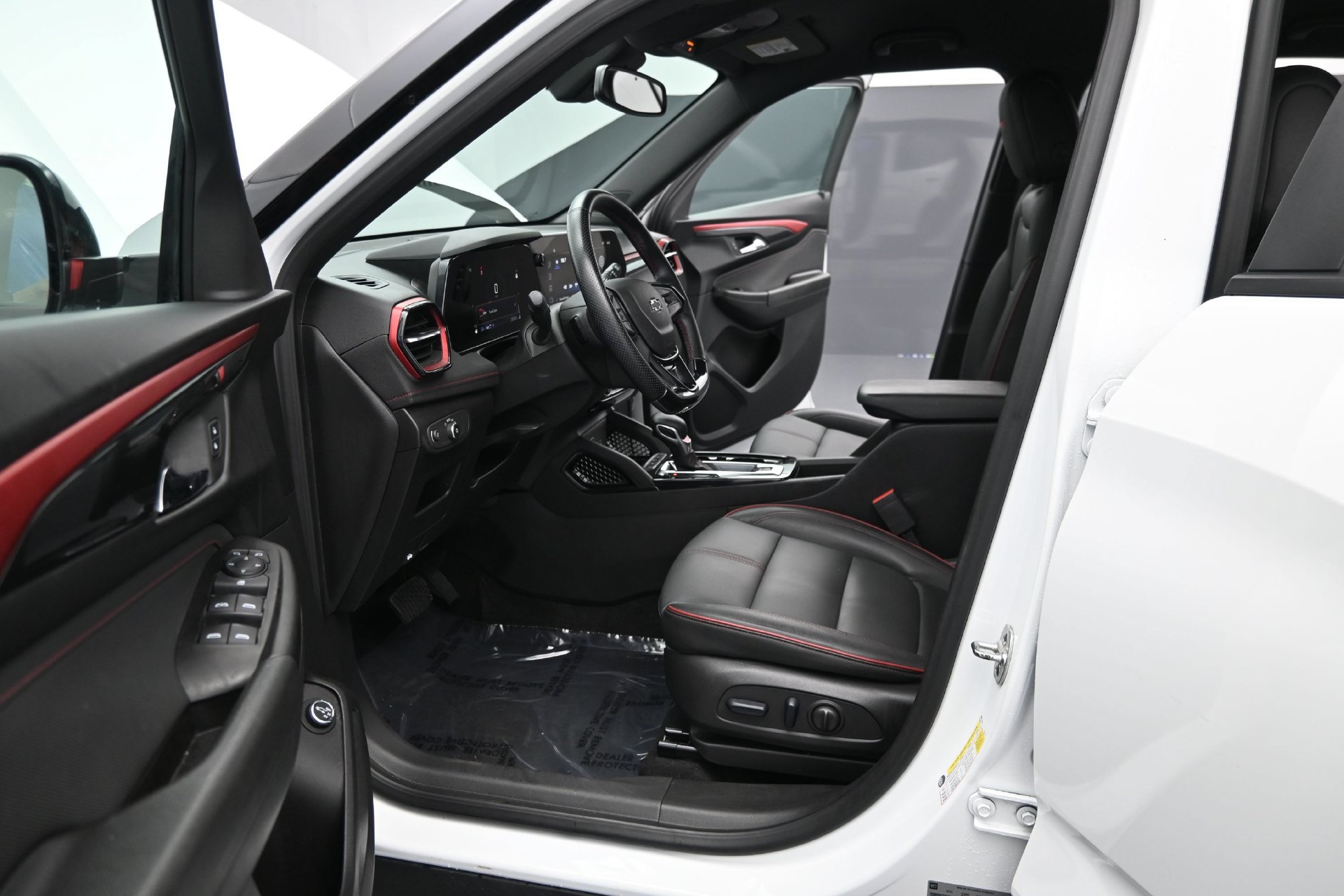 Used 2024 Chevrolet TrailBlazer RS w/ Convenience Package AWD/4WD image 16