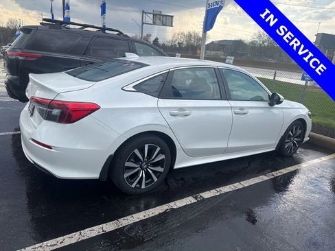 Used 2023 Honda Civic EX image 9