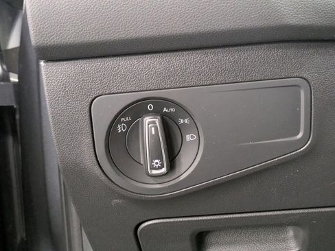 Used 2020 Volkswagen Tiguan SEL image 22