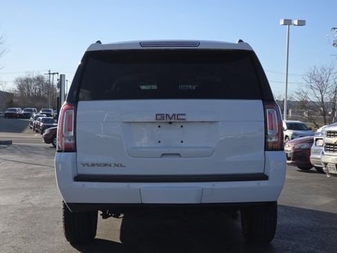 Used 2017 GMC Yukon XL SLT w/ Open Road Package image 14
