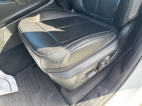 Used 2023 Jeep Grand Cherokee 30th Anniversary image 16