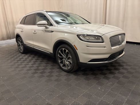 Used 2021 Lincoln Nautilus Reserve image 3