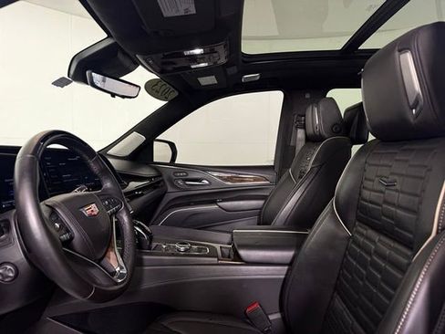 Used 2023 Cadillac Escalade ESV Sport Platinum w/ LPO, Floor Liner Package image 25