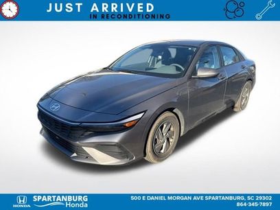 Used 2024 Hyundai Elantra SE