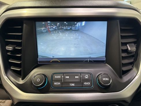 Used 2019 GMC Acadia SLT AWD/4WD image 18
