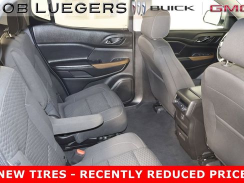 Used 2019 GMC Acadia SLE image 24