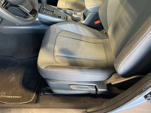 Used 2024 Subaru Crosstrek 2.0i image 9