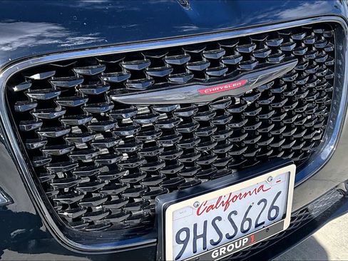 Used 2023 Chrysler 300 S image 29