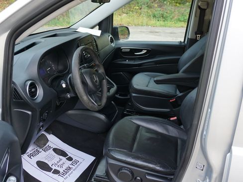 Used 2016 Mercedes-Benz Metris RWD 126 image 13