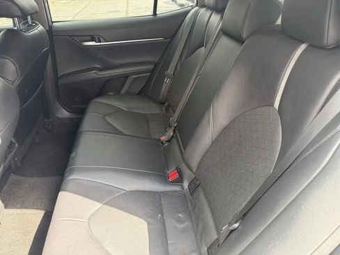 Used 2021 Toyota Camry XSE FWD image 9