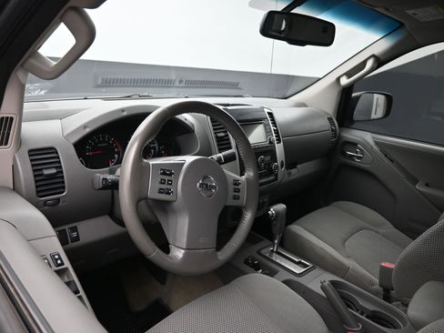 Used 2017 Nissan Frontier SV w/ SV Value Truck Package image 14