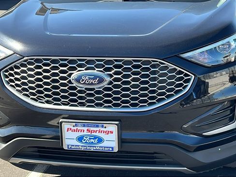 Certified 2024 Ford Edge SEL w/ Convenience Package AWD/4WD image 3