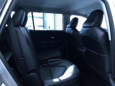 Certified 2025 Toyota Grand Highlander AWD image 23
