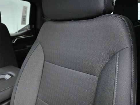 New 2026 GMC Sierra 1500 SLE w/ Preferred Package image 19