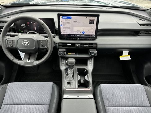 New 2026 Toyota RAV4 XSE w/ Panoramic Sun Roof Package AWD/4WD image 15