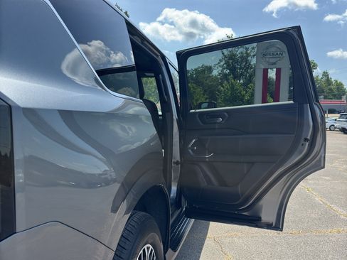 New 2026 Nissan Armada Platinum AWD/4WD image 23