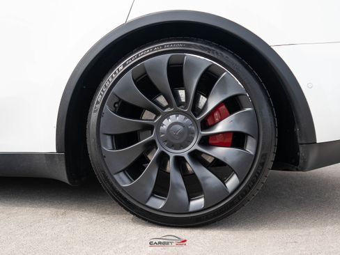 Used 2022 Tesla Model Y Performance image 12