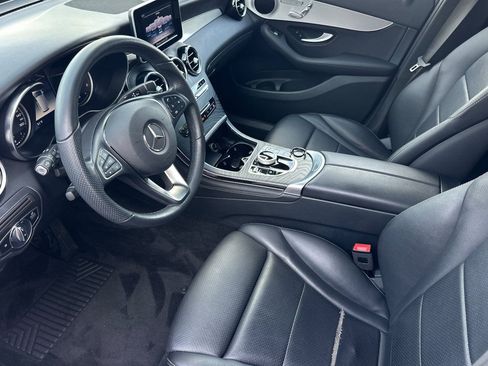 Used 2019 Mercedes-Benz GLC 300 4MATIC image 10