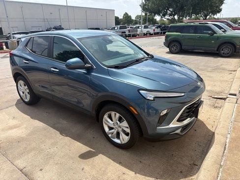Used 2024 Buick Encore GX Preferred w/ Comfort Package FWD image 7