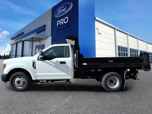 Used 2018 Ford F350 XL w/ Power Equipment Group image 18