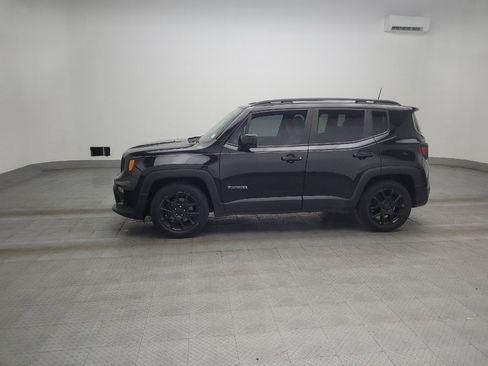 Used 2021 Jeep Renegade Latitude image 2