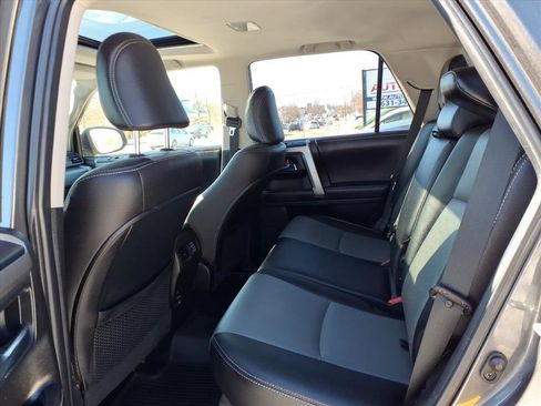 Used 2018 Toyota 4Runner SR5 Premium image 13