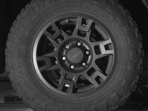 Certified 2018 Toyota 4Runner TRD Pro AWD/4WD image 9