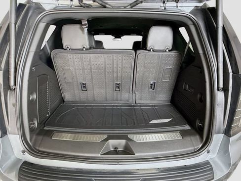 Used 2025 Chevrolet Tahoe Premier AWD/4WD image 26