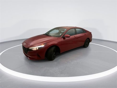 Used 2023 Hyundai Elantra SEL w/ Cargo Package image 8