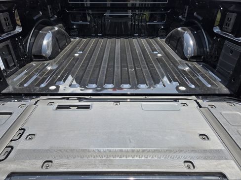 Used 2025 Ford F150 Platinum w/ Equipment Group 702A High AWD/4WD image 23