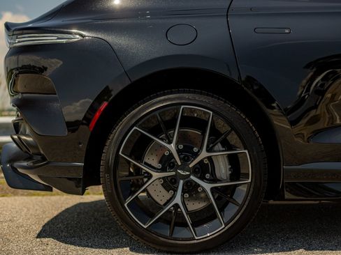 Used 2025 Aston Martin DBX 707 AWD/4WD image 42