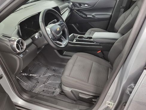 Used 2025 Chevrolet Equinox LT AWD/4WD image 7