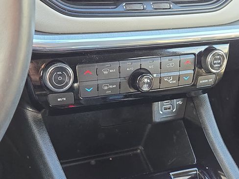 Used 2022 Jeep Compass Limited w/ Elite Group image 13