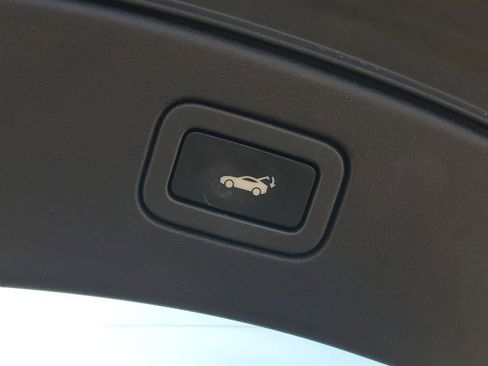 Used 2016 Jaguar F-TYPE Coupe image 25