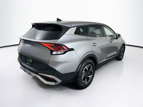 Used 2025 Kia Sportage LX FWD image 9