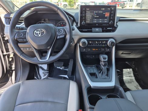 Used 2020 Toyota RAV4 XLE Premium AWD/4WD image 18