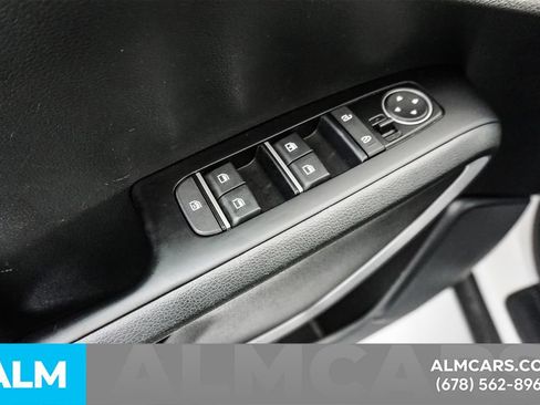 Used 2025 Kia Soul LX w/ LX Technology Package FWD image 37