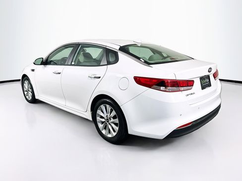 Used 2018 Kia Optima LX w/ 17" Alloy Wheels Package image 5