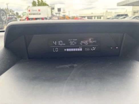 Used 2021 Subaru Crosstrek 2.0i Premium AWD/4WD image 28