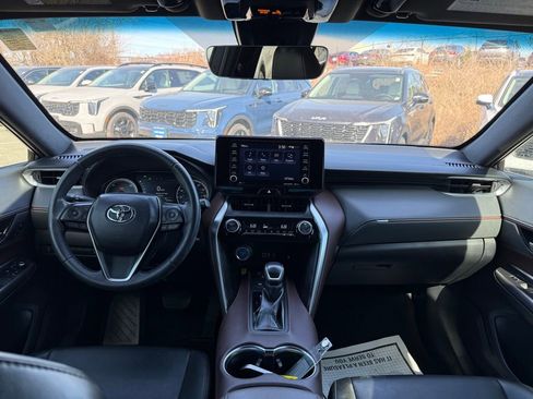 Used 2021 Toyota Venza XLE image 31