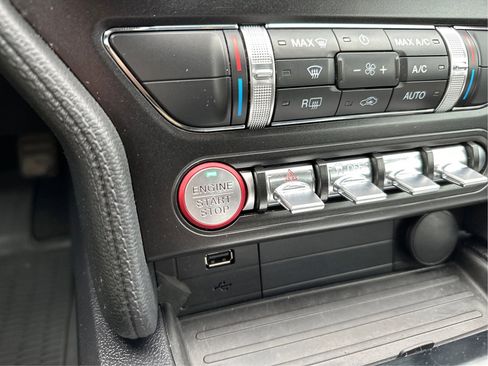 Used 2021 Ford Mustang Coupe image 25