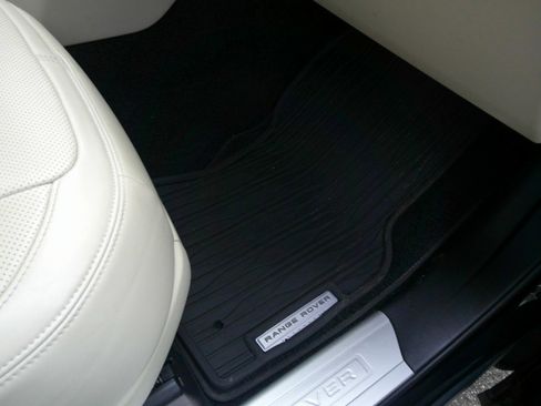 Used 2021 Land Rover Range Rover Westminster Edition image 45