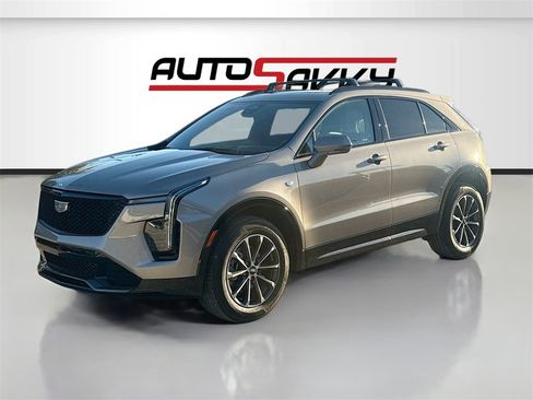 Used 2024 Cadillac XT4 Sport image 3
