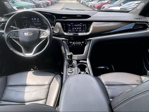 Used 2023 Cadillac XT6 Premium Luxury w/ Platinum Package AWD/4WD image 12