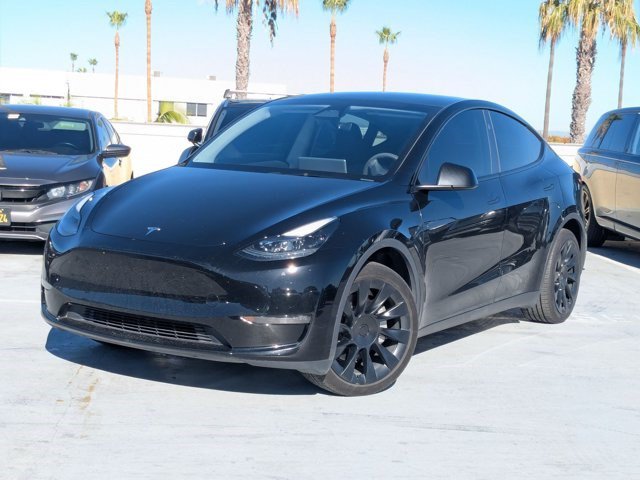 Used 2024 Tesla Model Y Long Range AWD/4WD image 1