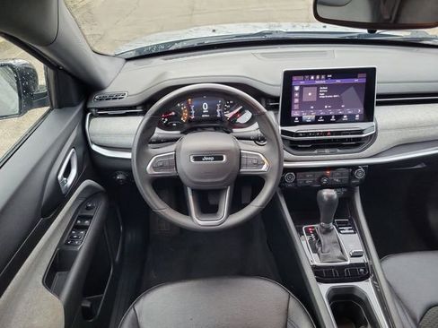 Used 2024 Jeep Compass Latitude w/ Altitude Special Edition image 27